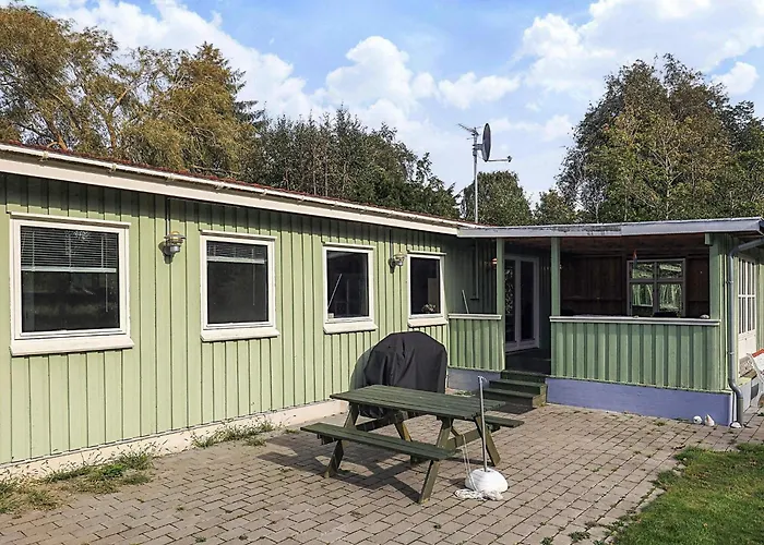 8 Person In Stege-by Traum Stege